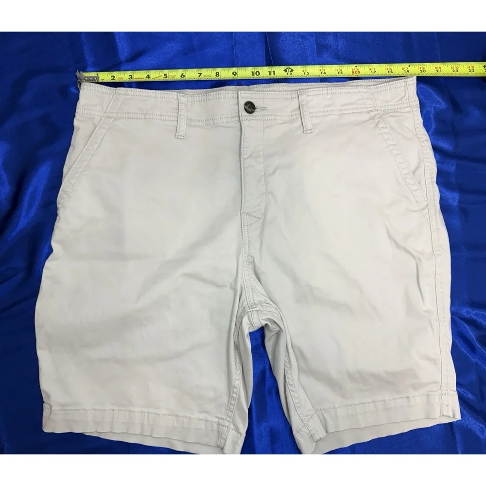 Lucky Brand Men's 38 Flat Front 8.5